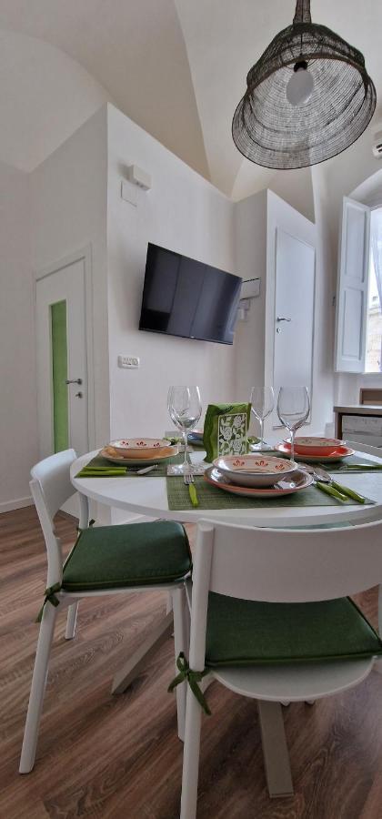 Casachiara Holidays Monopoli Bagian luar foto