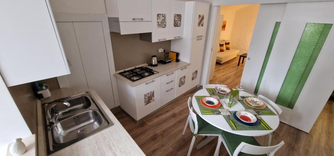 Casachiara Holidays Monopoli Bagian luar foto